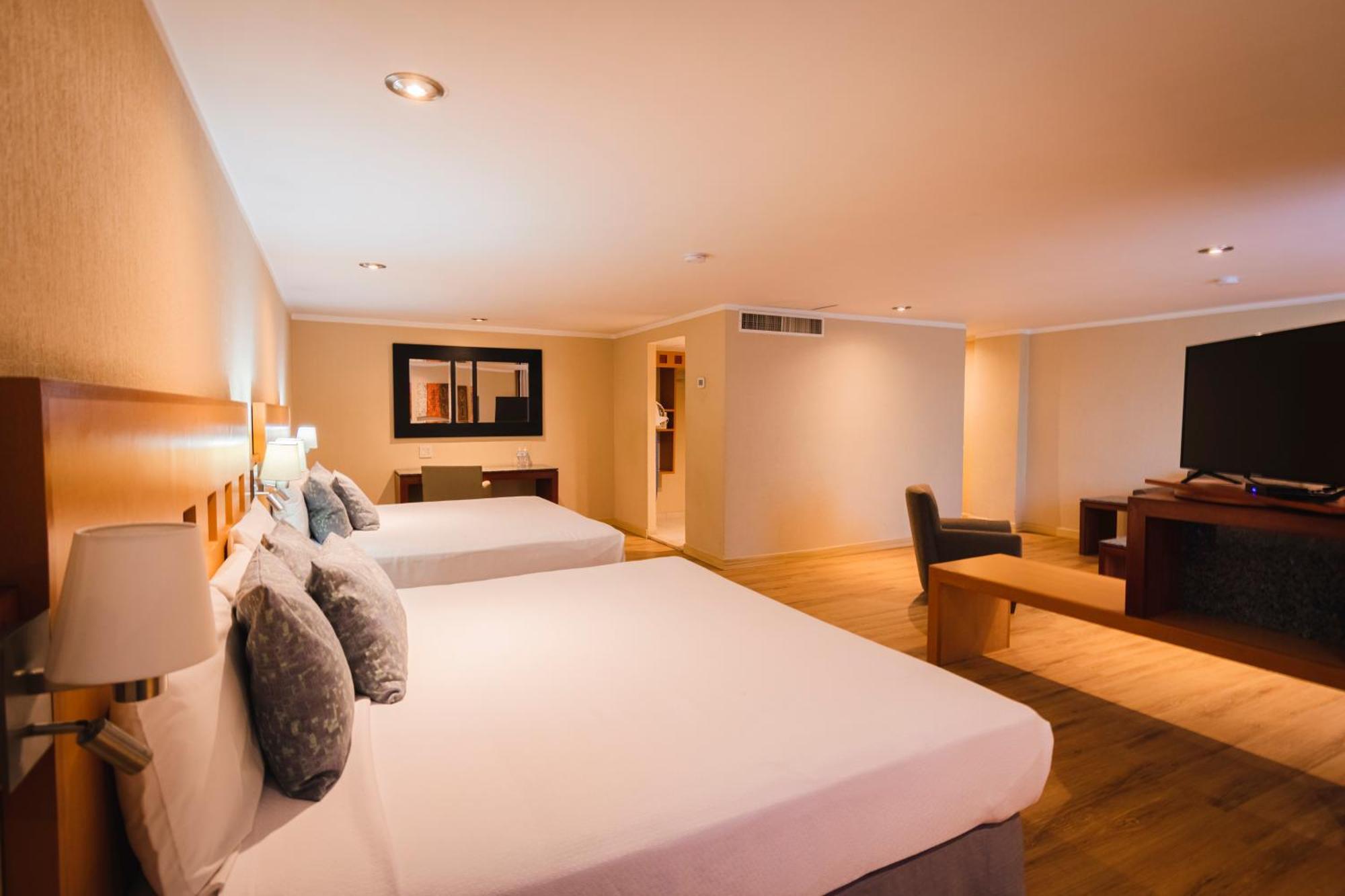 Hotel Mirabel เกเรตาโร ภายนอก รูปภาพ